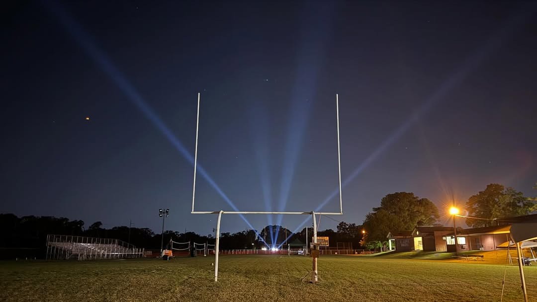 4 Beams Over Field
